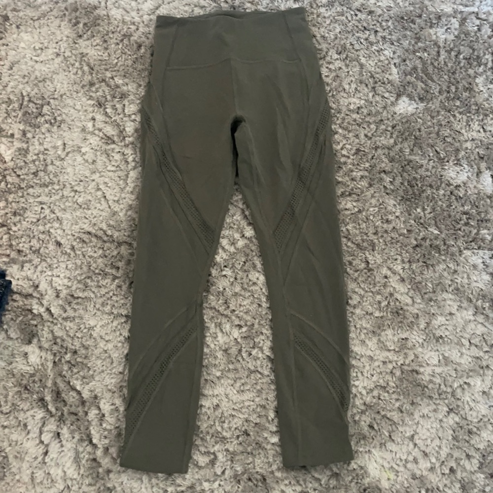 Lululemon bootcamp ready tight 28"